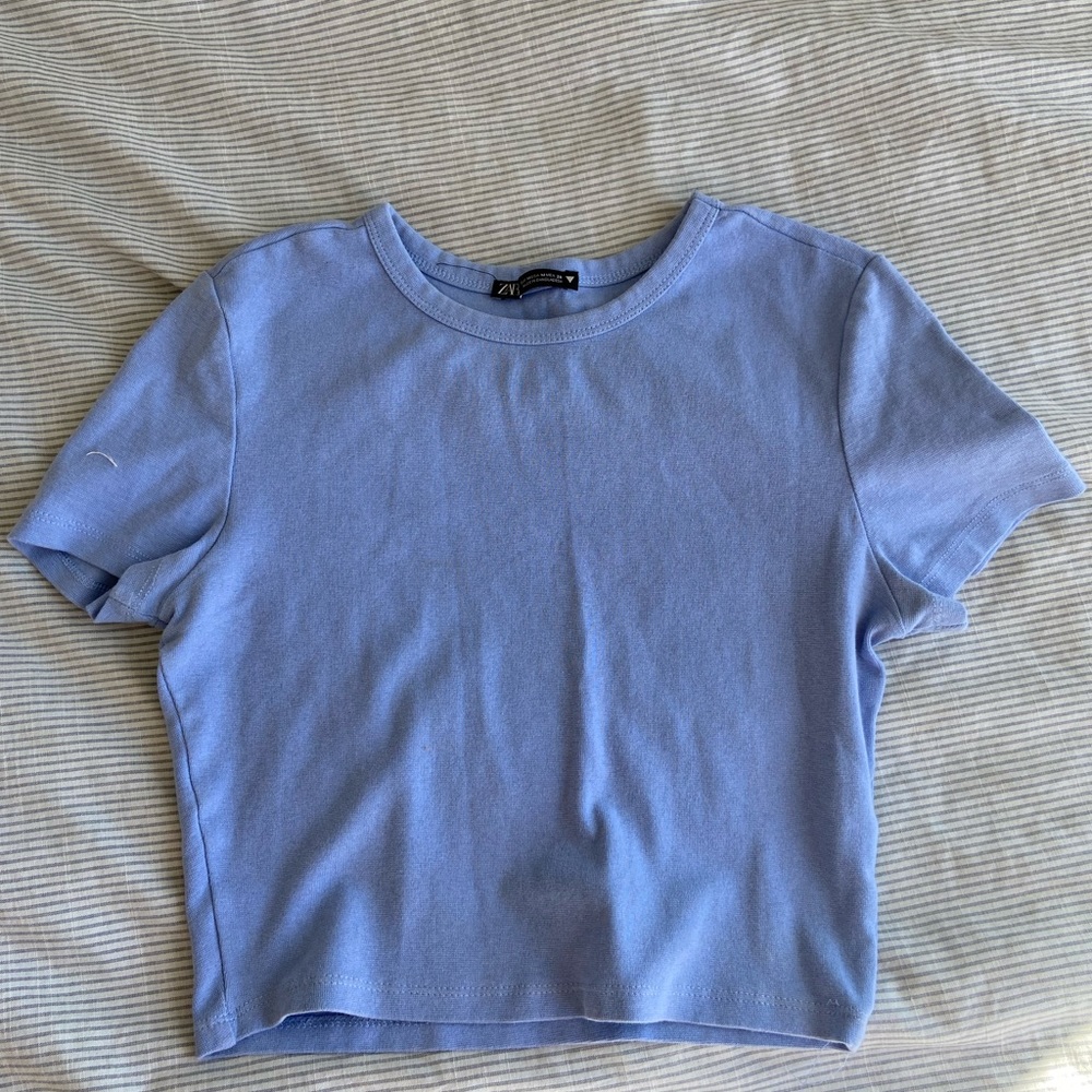 Blue cropped Zara baby tee